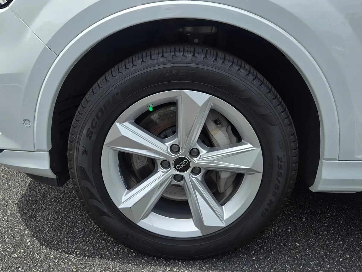 2023 Audi Q7 Premium thumbnail 15