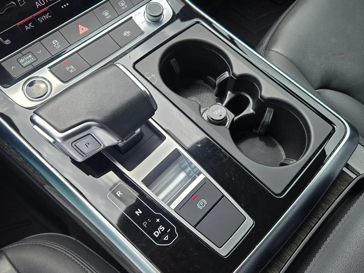 2023 Audi Q7 Premium thumbnail 30