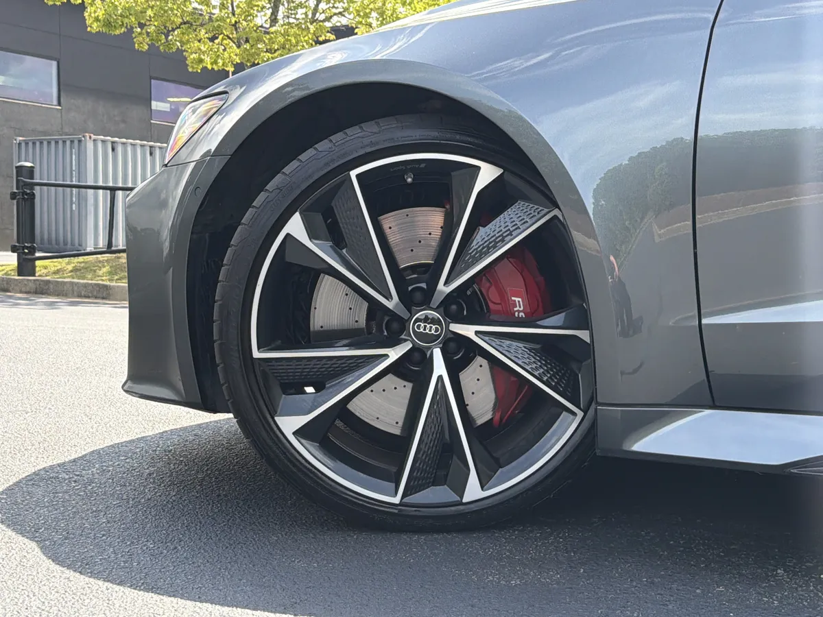 2023 Audi RS 7 thumbnail 17