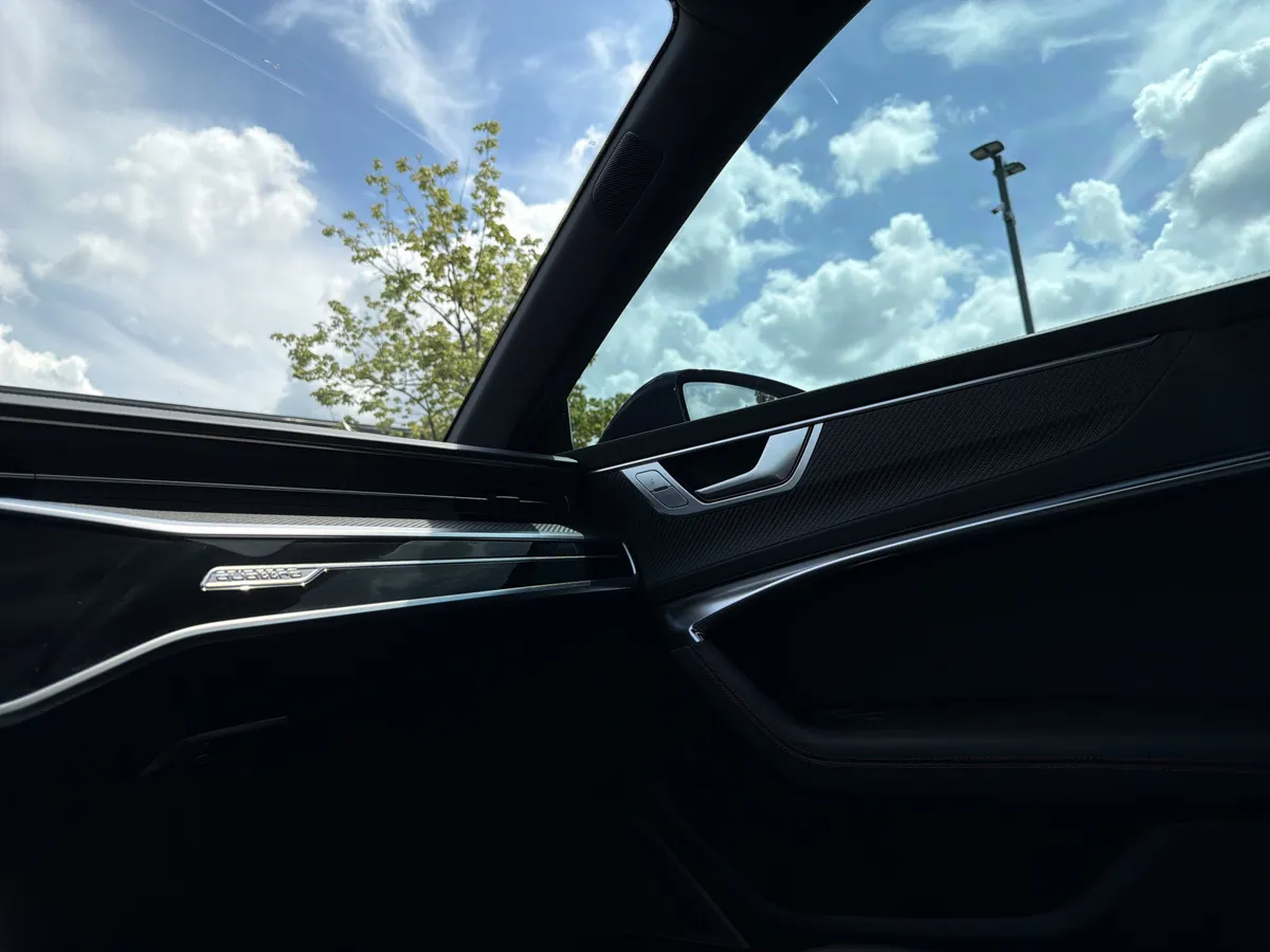 2023 Audi RS 7 thumbnail 39