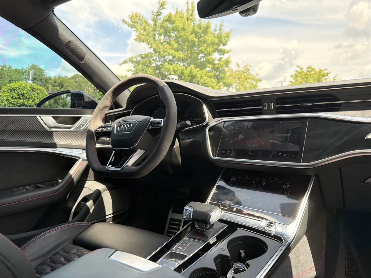 2023 Audi RS 7 thumbnail 5