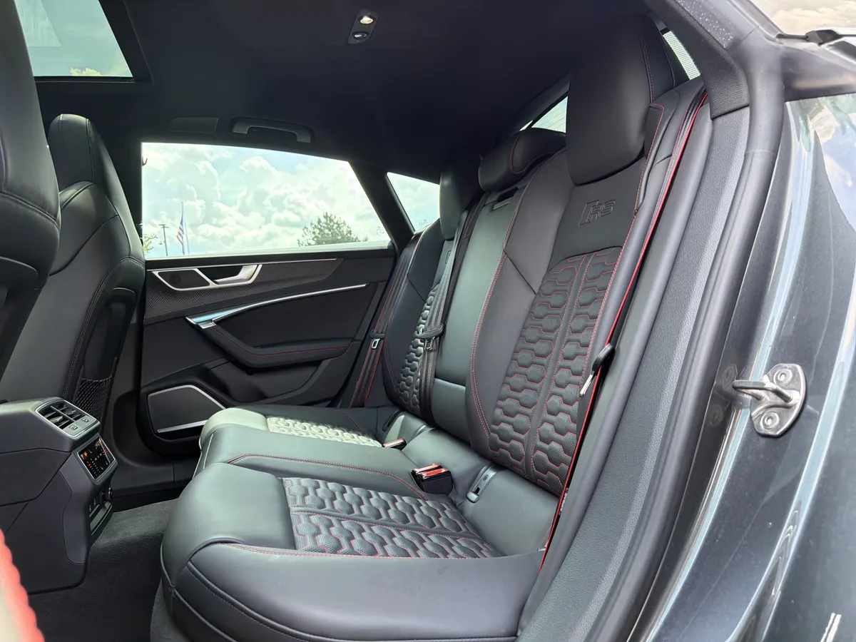 2023 Audi RS 7 thumbnail 8