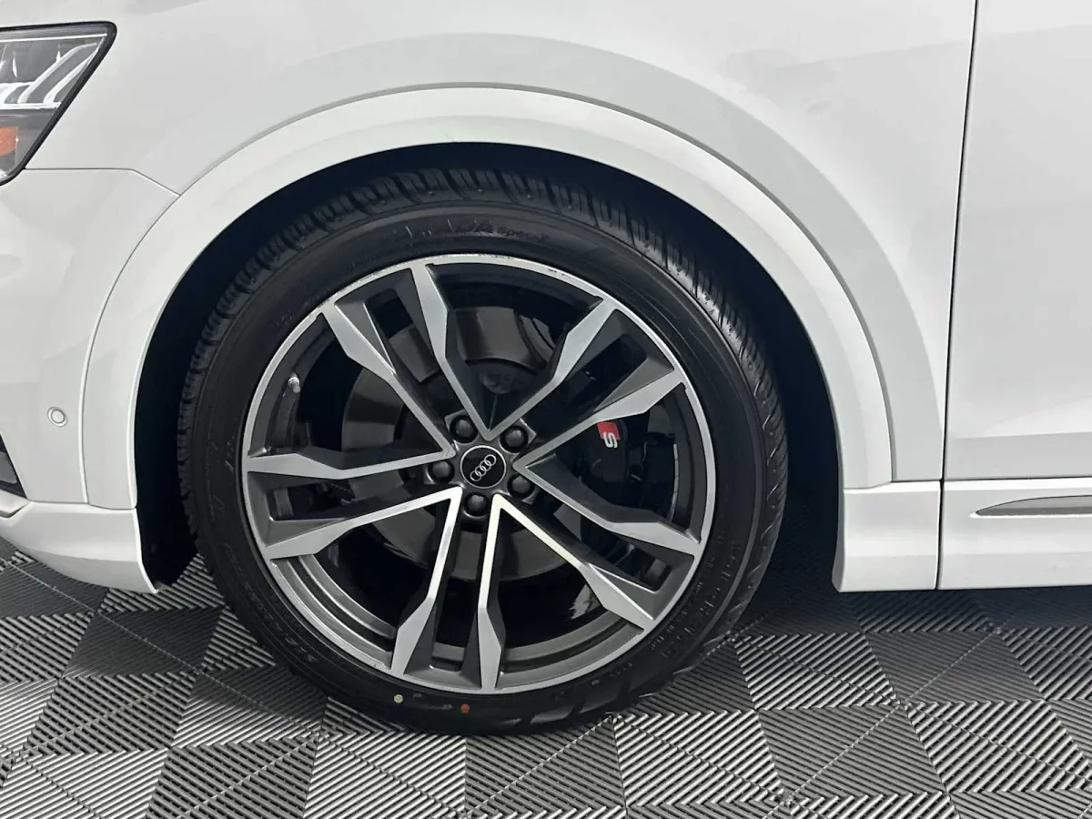 2023 Audi SQ8 Prestige thumbnail 13