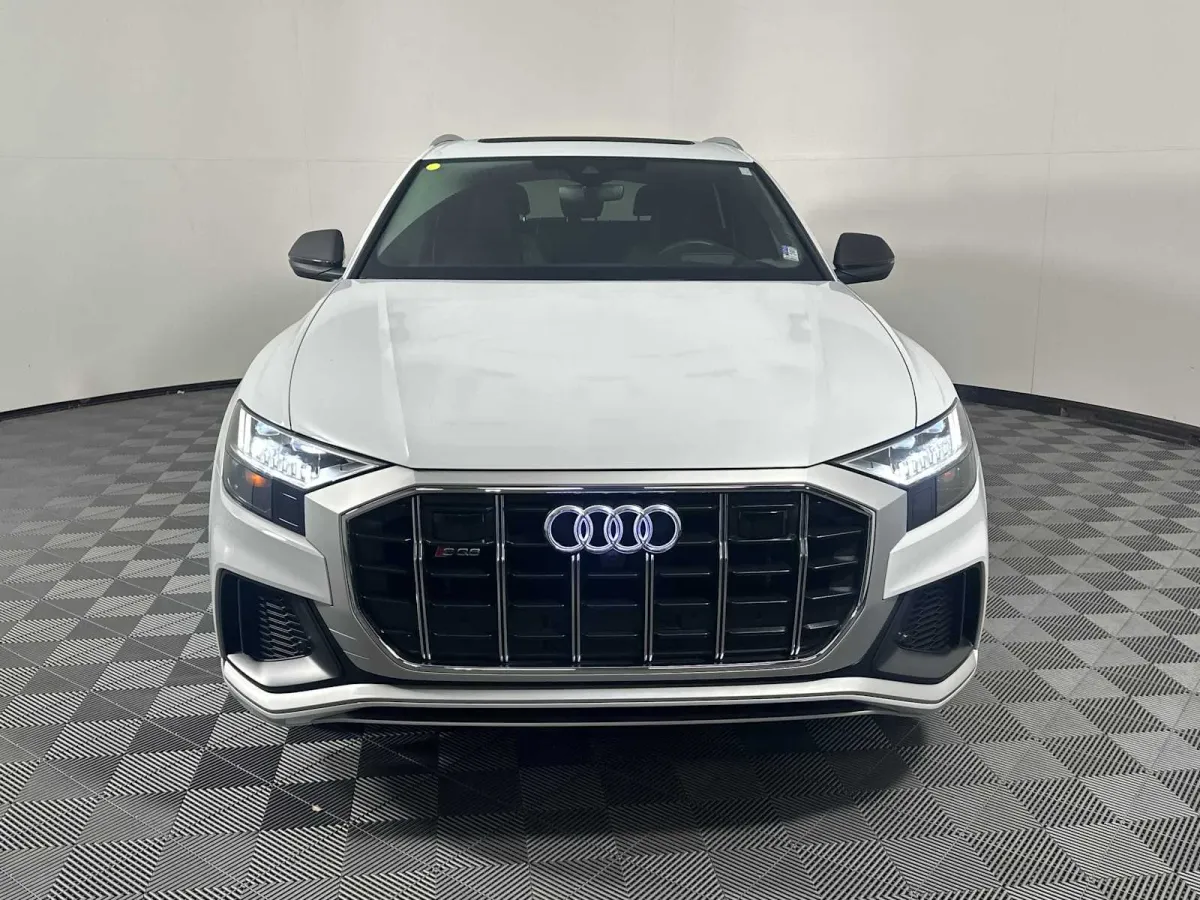 2023 Audi SQ8 Prestige thumbnail 2