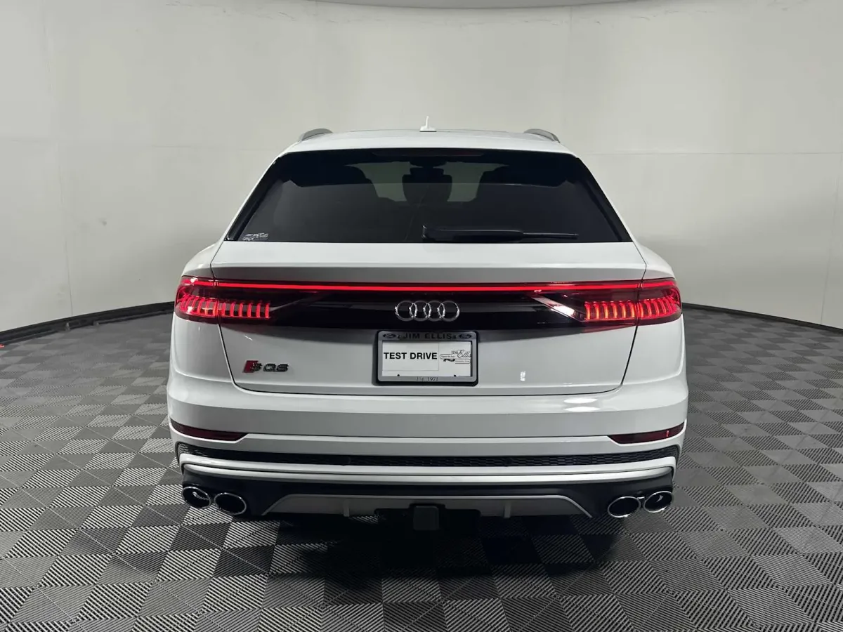 2023 Audi SQ8 Prestige thumbnail 7