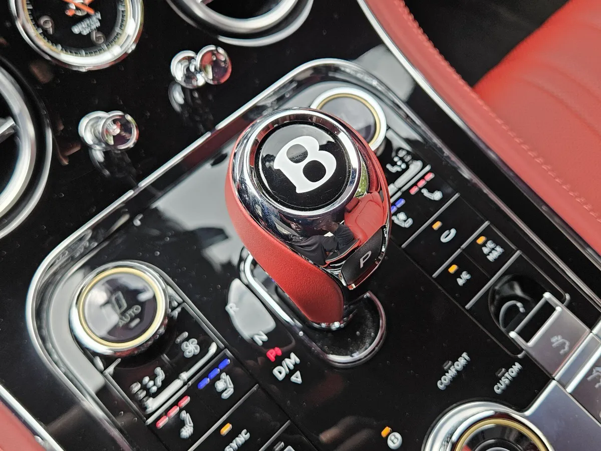 2023 Bentley Continental thumbnail 38