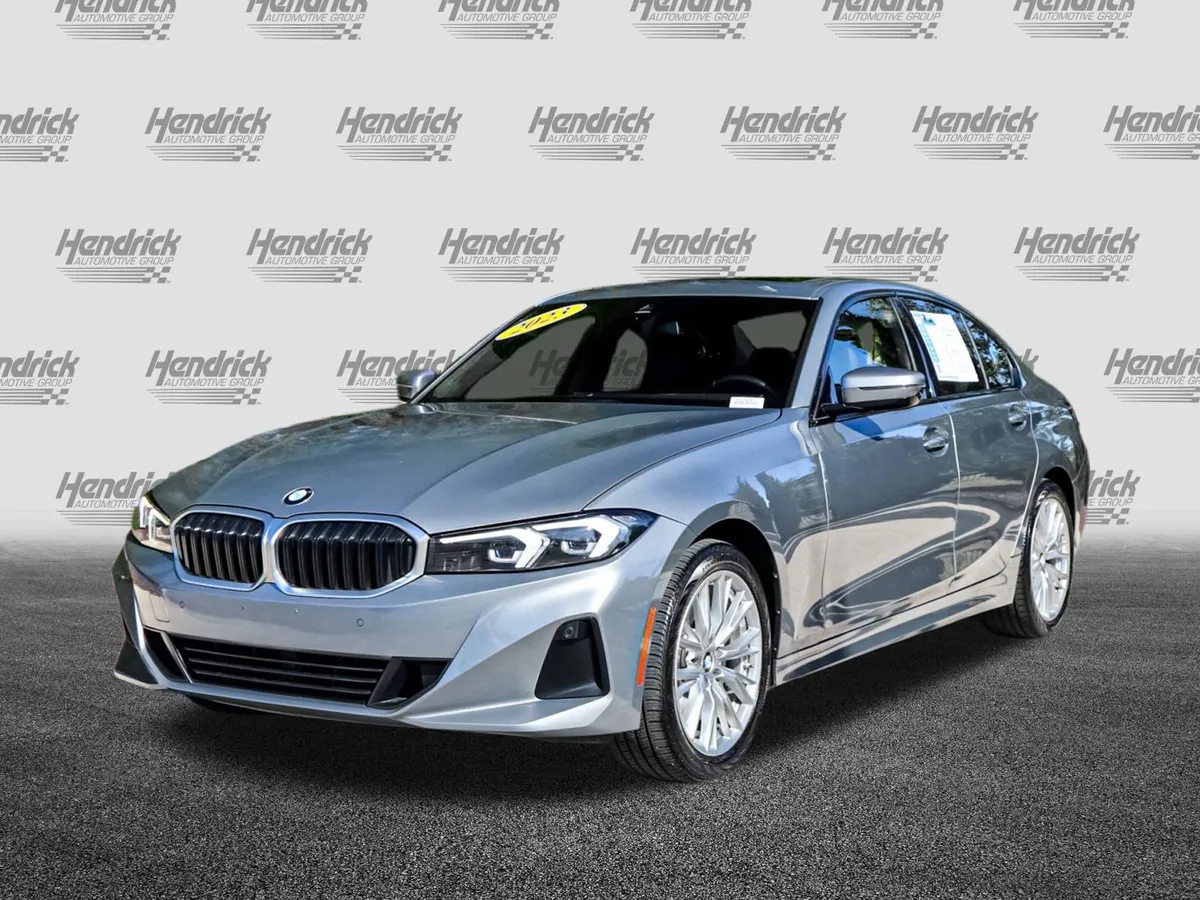 2023 BMW 3 Series 330i xDrive thumbnail 4