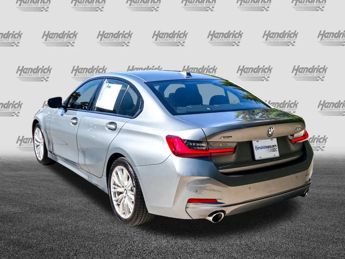 2023 BMW 3 Series 330i xDrive thumbnail 7
