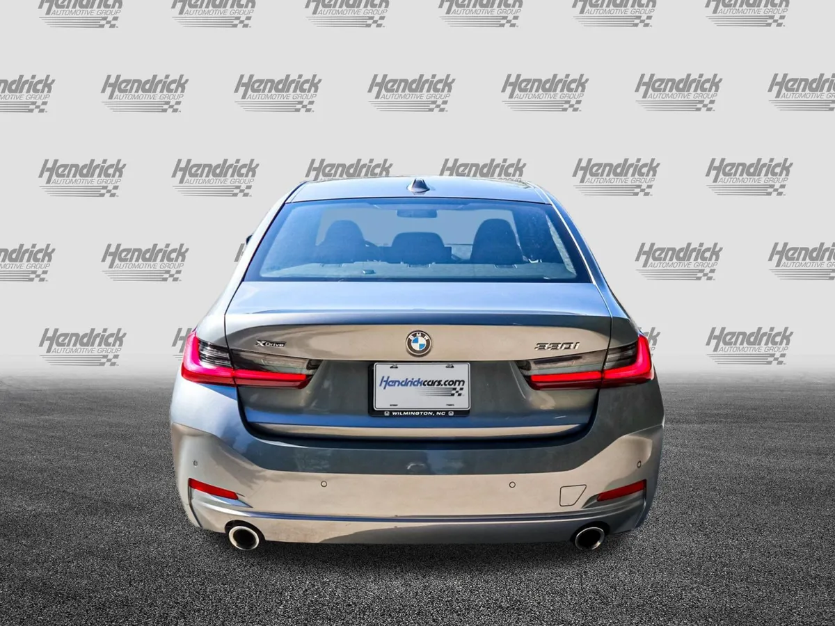 2023 BMW 3 Series 330i xDrive thumbnail 8