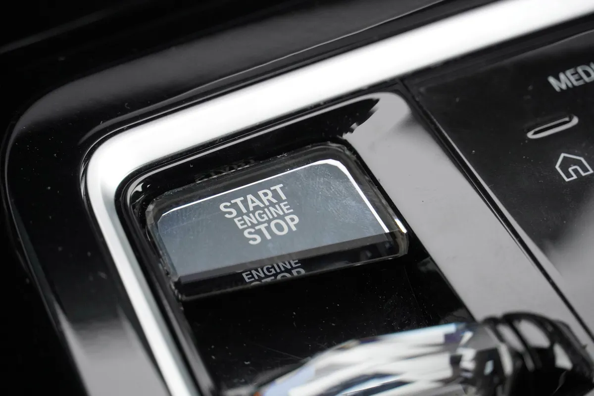2023 BMW 7 Series 760i xDrive thumbnail 19