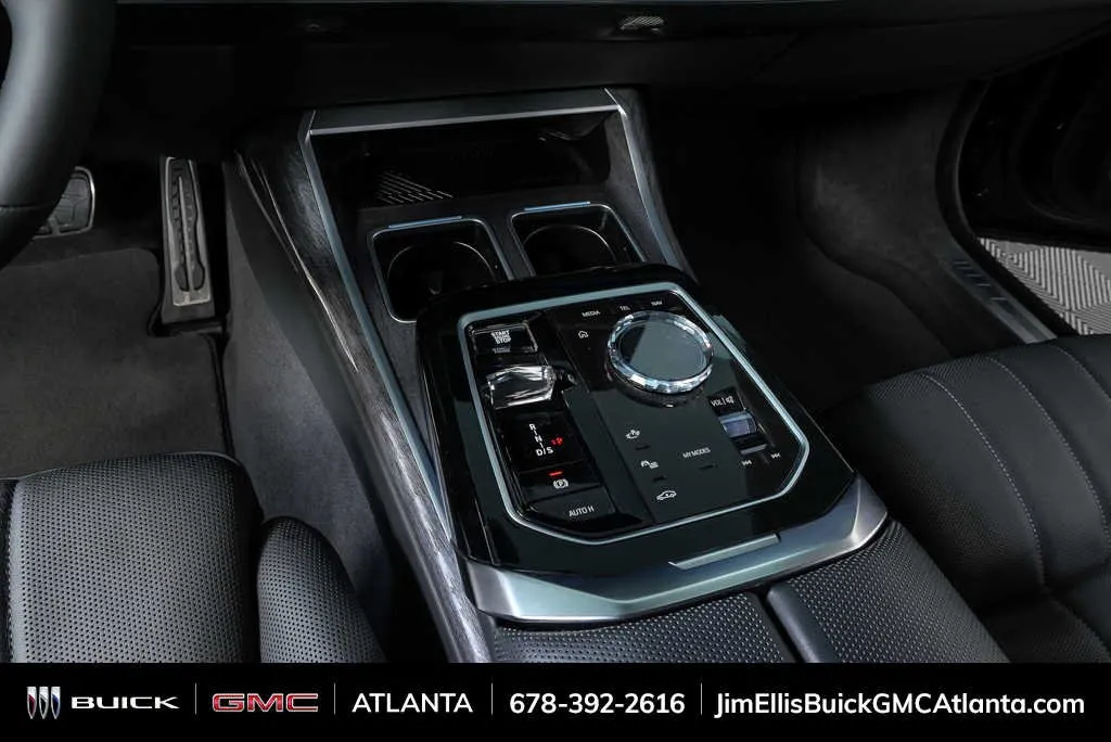 2023 BMW 760i xDrive 760i xDrive thumbnail 16