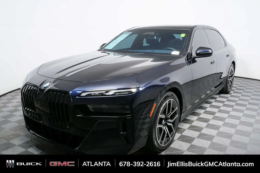 2023 BMW 760i xDrive 760i xDrive thumbnail 25