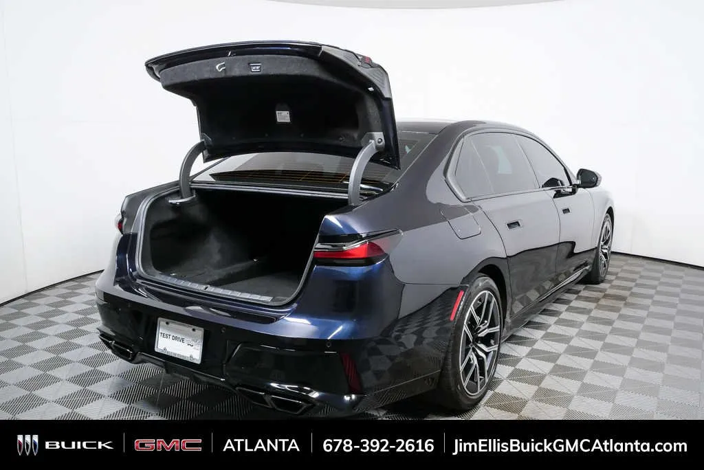 2023 BMW 760i xDrive 760i xDrive thumbnail 28