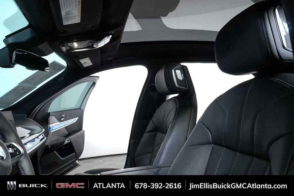 2023 BMW 760i xDrive 760i xDrive thumbnail 5