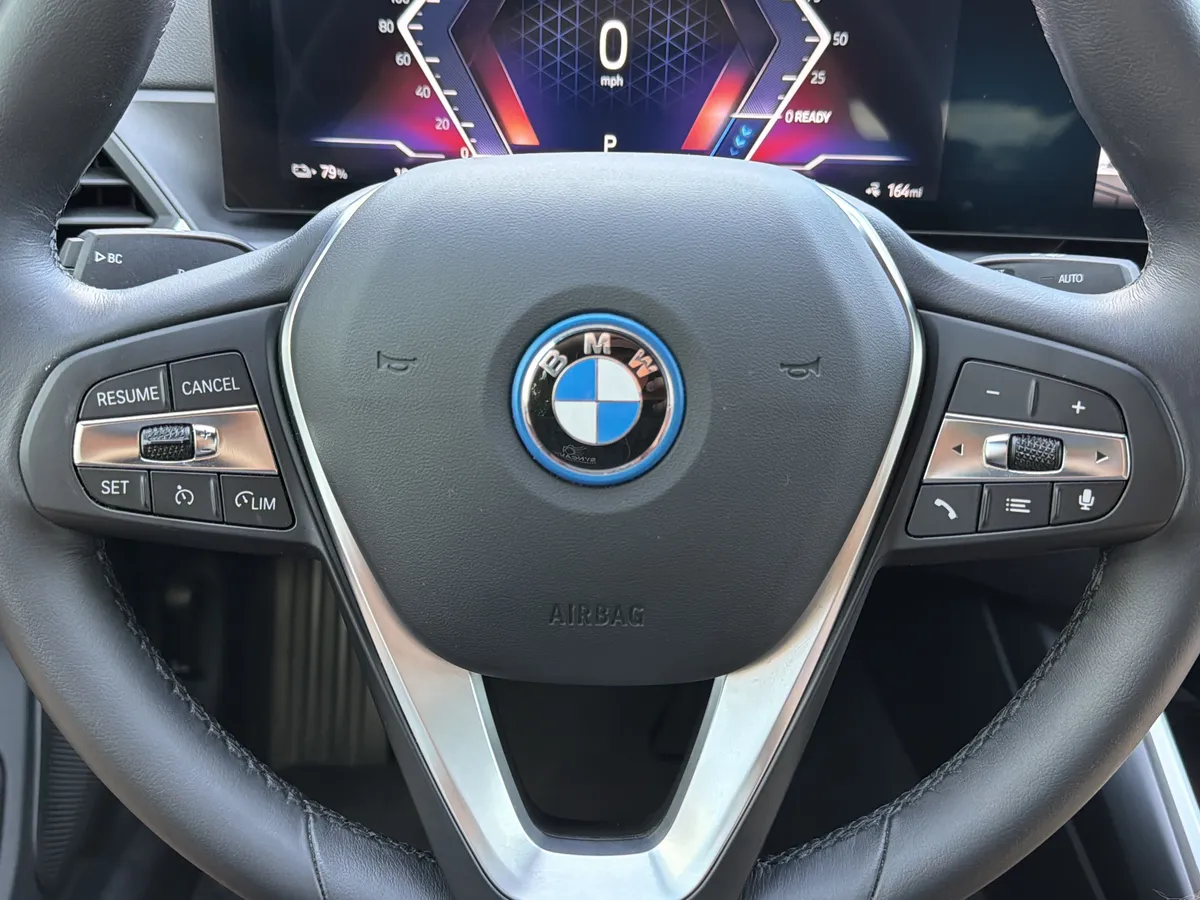 2023 BMW i4 eDrive35 thumbnail 13