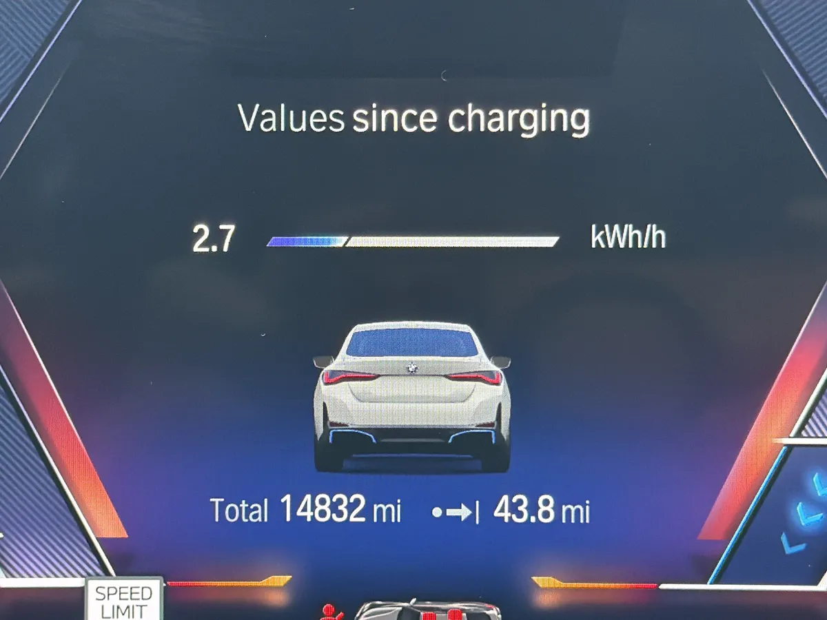 2023 BMW i4 eDrive35 thumbnail 14
