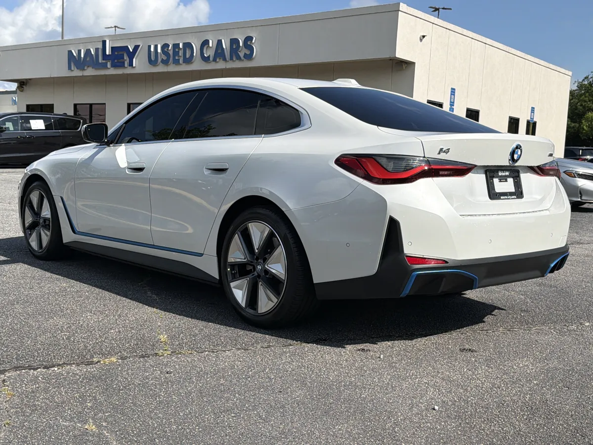 2023 BMW i4 eDrive35 thumbnail 26