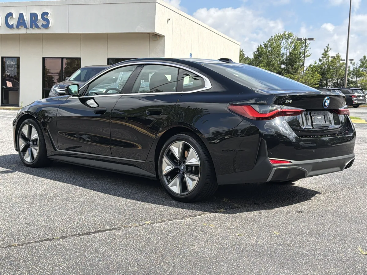 2023 BMW i4 eDrive35 thumbnail 24