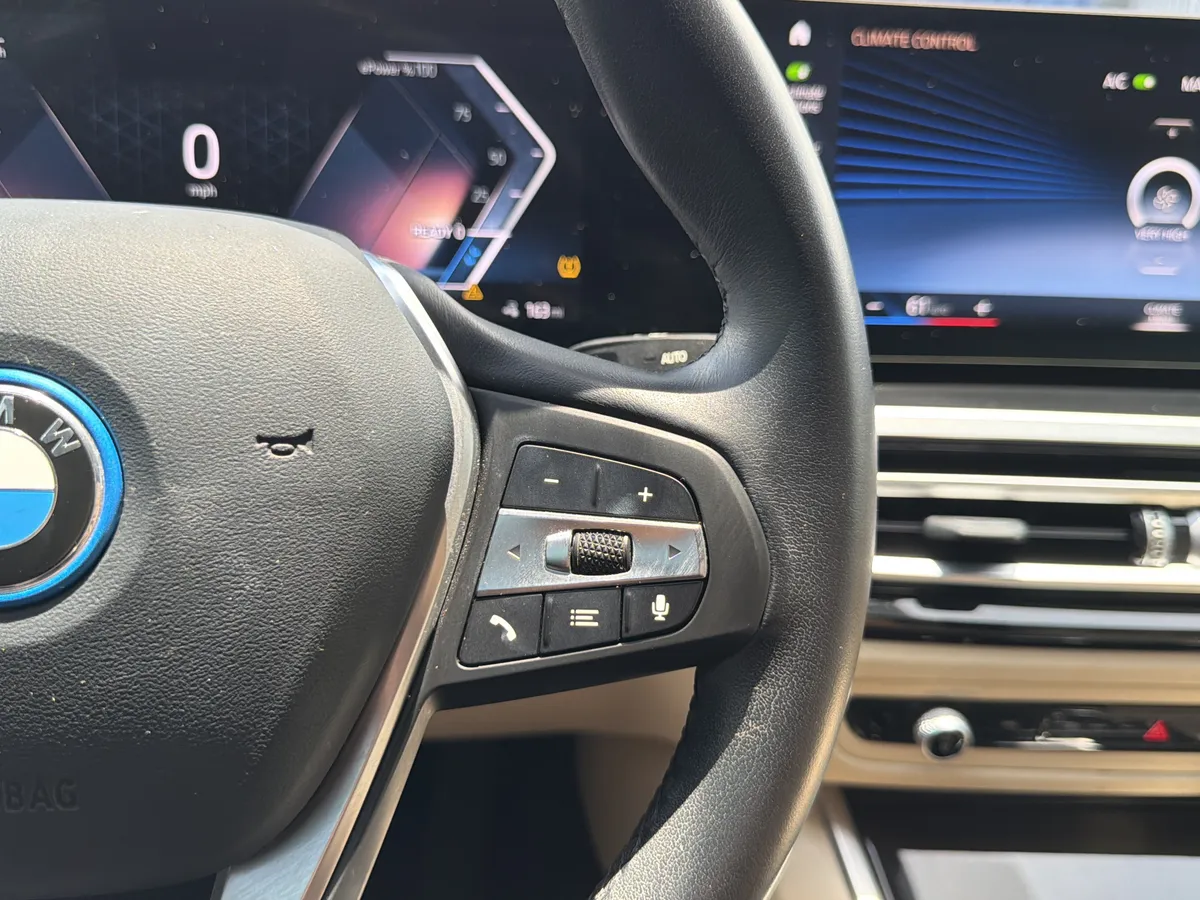 2023 BMW i4 eDrive40 Gran Coupe thumbnail 32
