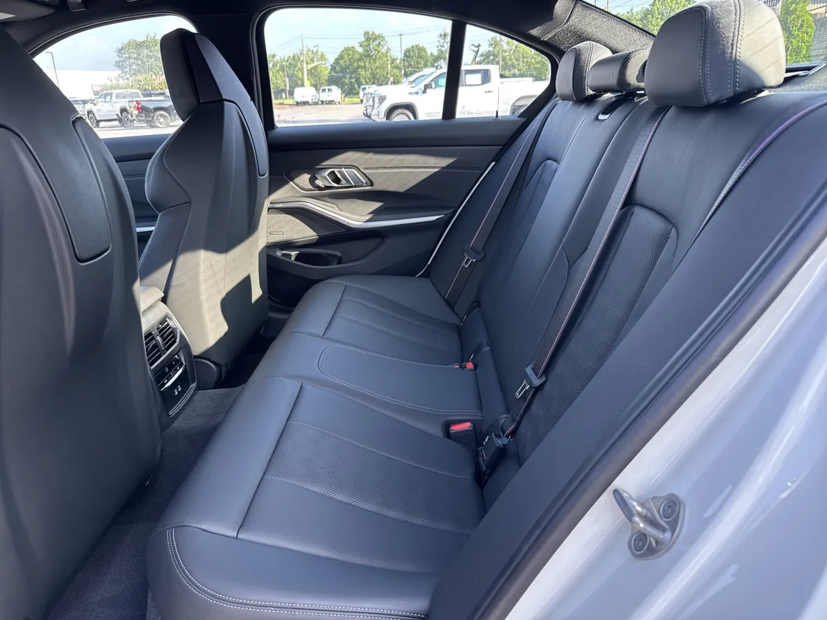 2023 BMW M3 thumbnail 30