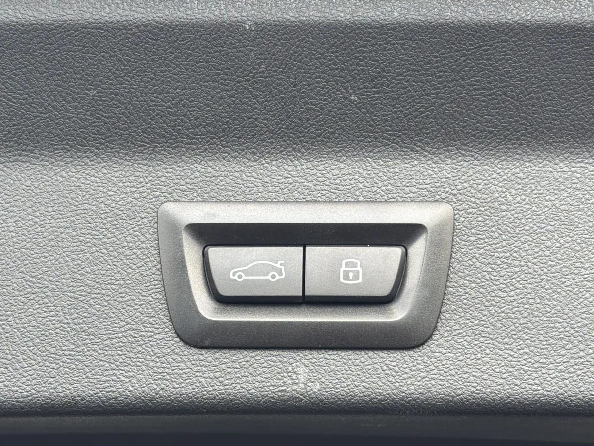 2023 BMW X3 sDrive30i thumbnail 27