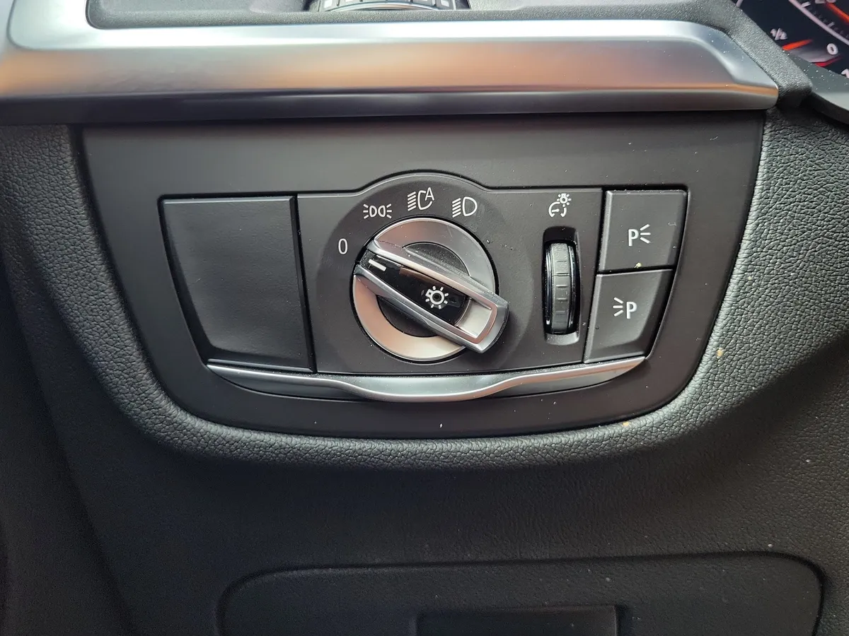 2023 BMW X3 sDrive30i thumbnail 30