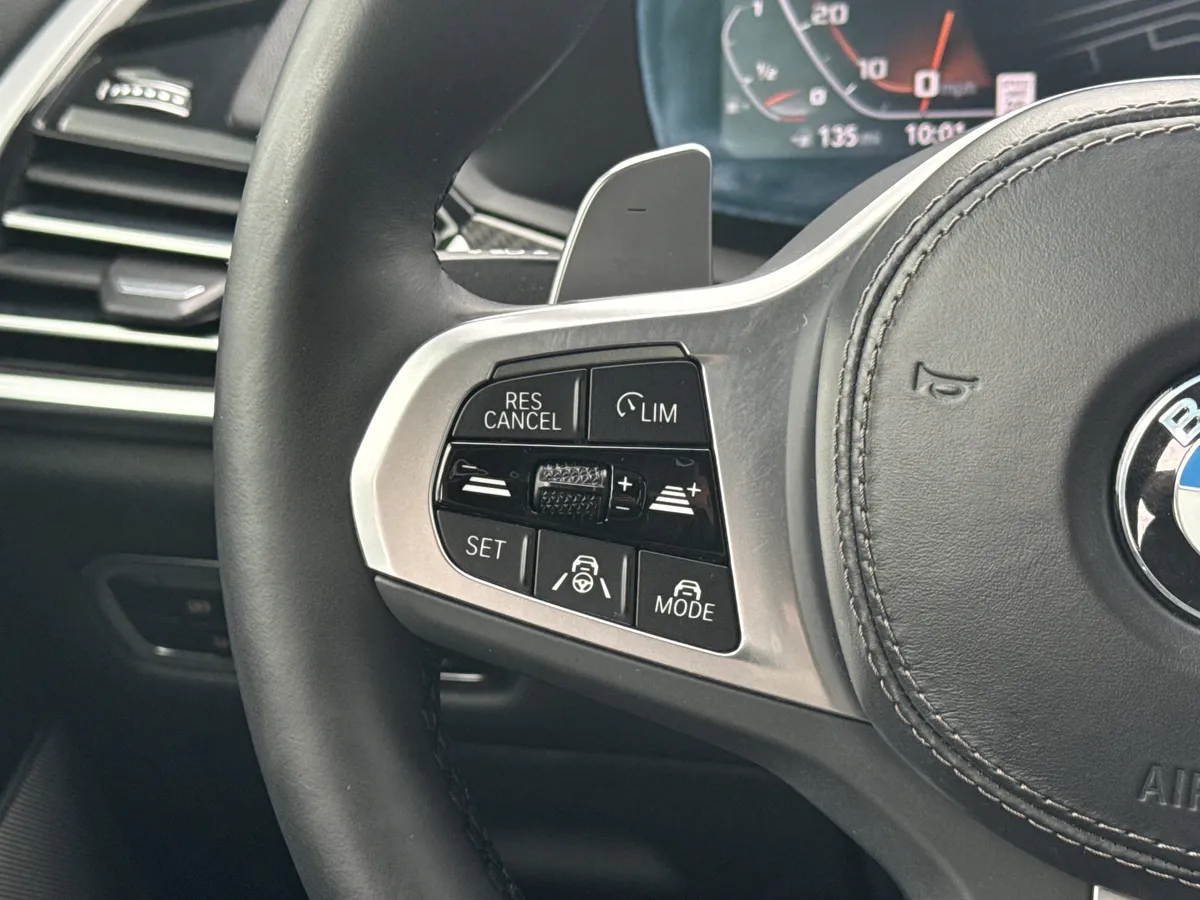 2023 BMW X5 M50i thumbnail 28