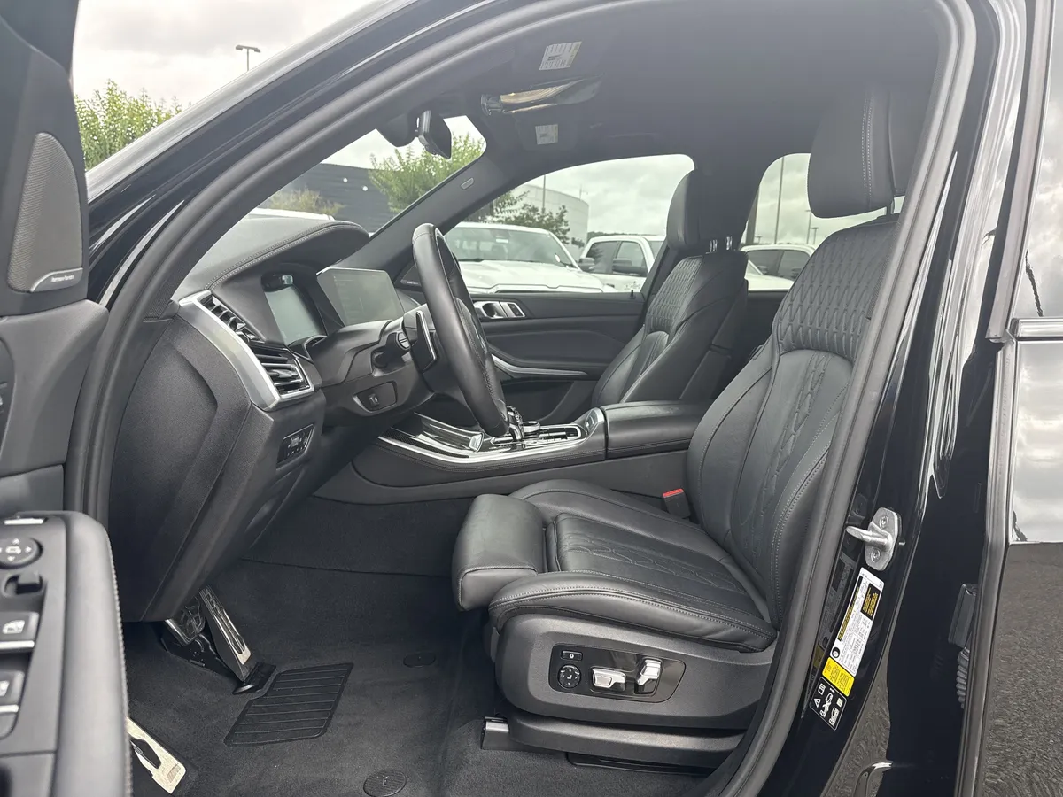 2023 BMW X5 M50i thumbnail 9