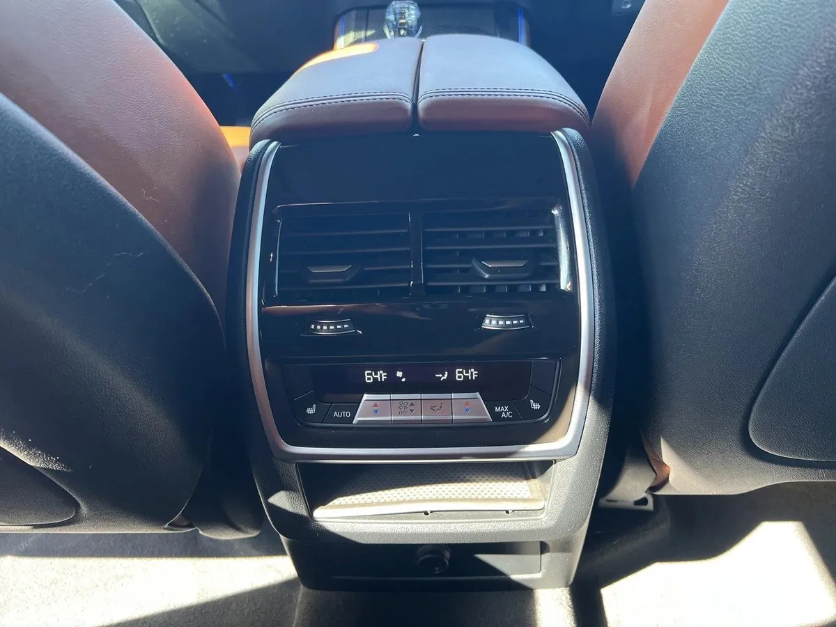 2023 BMW X5 M50i thumbnail 17