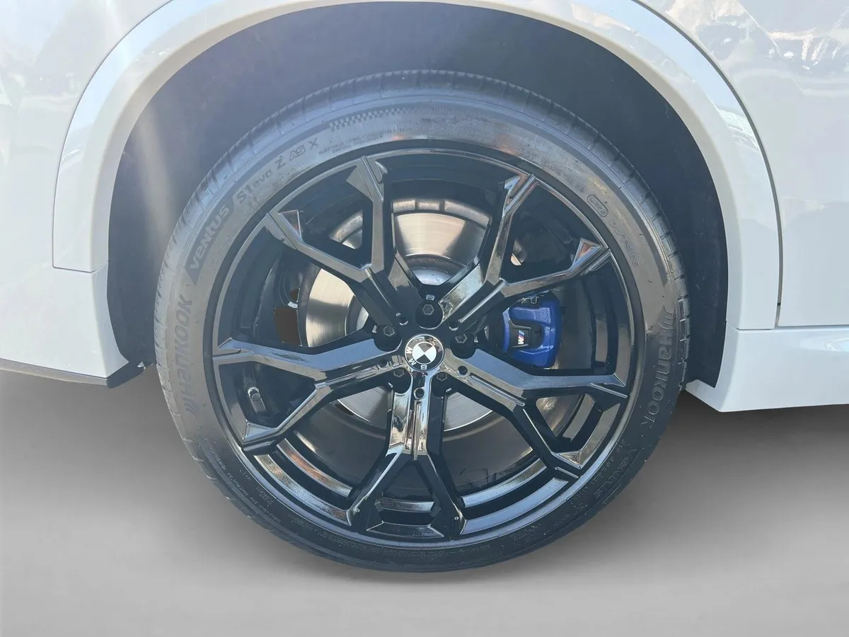 2023 BMW X5 M50i thumbnail 23