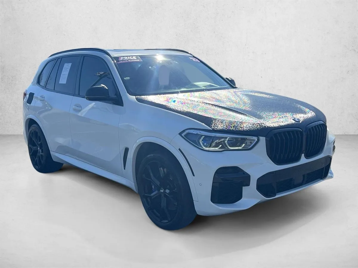2023 BMW X5 M50i thumbnail 3