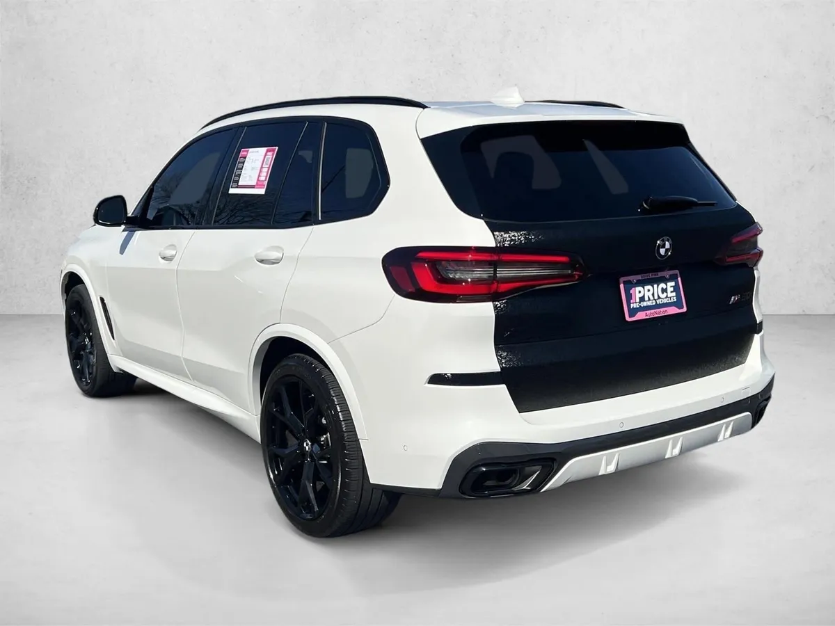 2023 BMW X5 M50i thumbnail 7