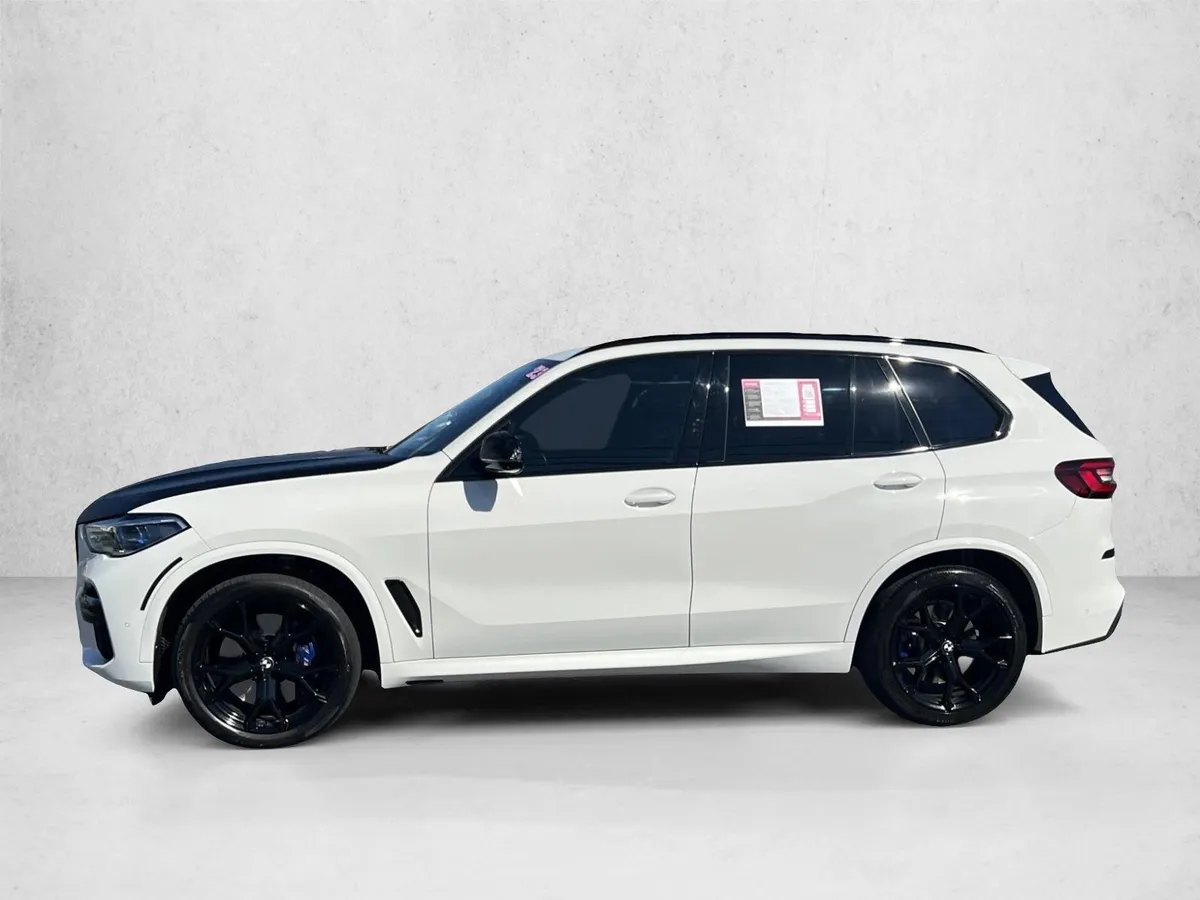 2023 BMW X5 M50i thumbnail 8