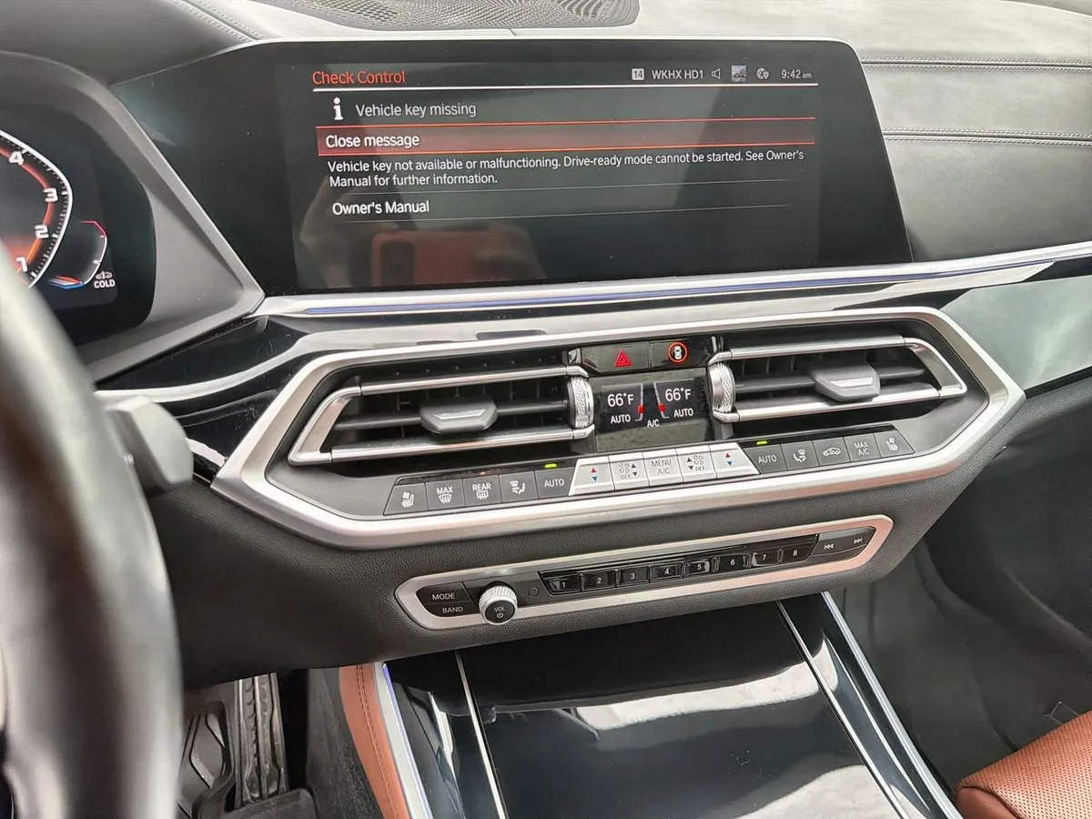 2023 BMW X5 M50i thumbnail 13