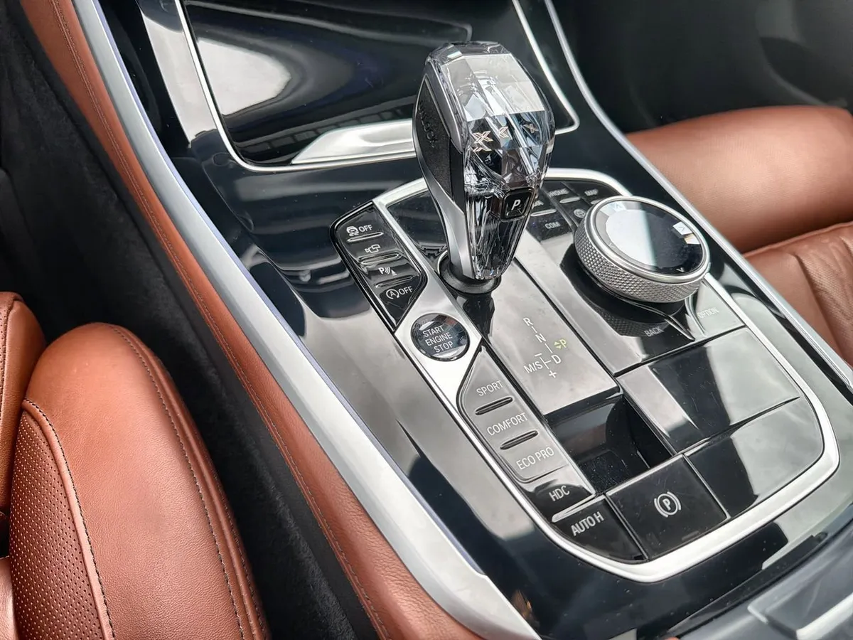 2023 BMW X5 M50i thumbnail 14
