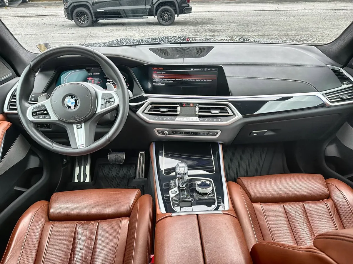2023 BMW X5 M50i thumbnail 17