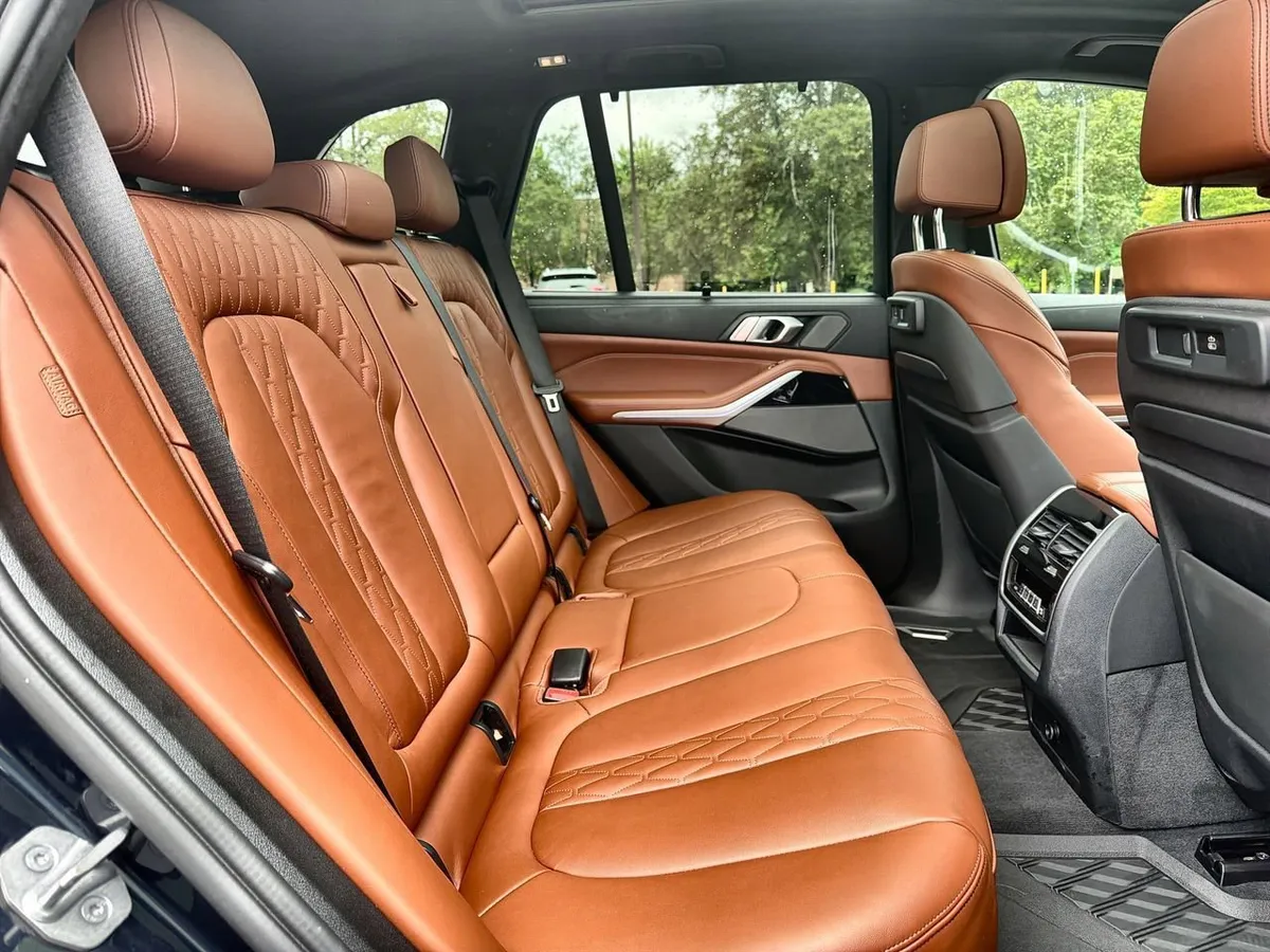 2023 BMW X5 M50i thumbnail 22