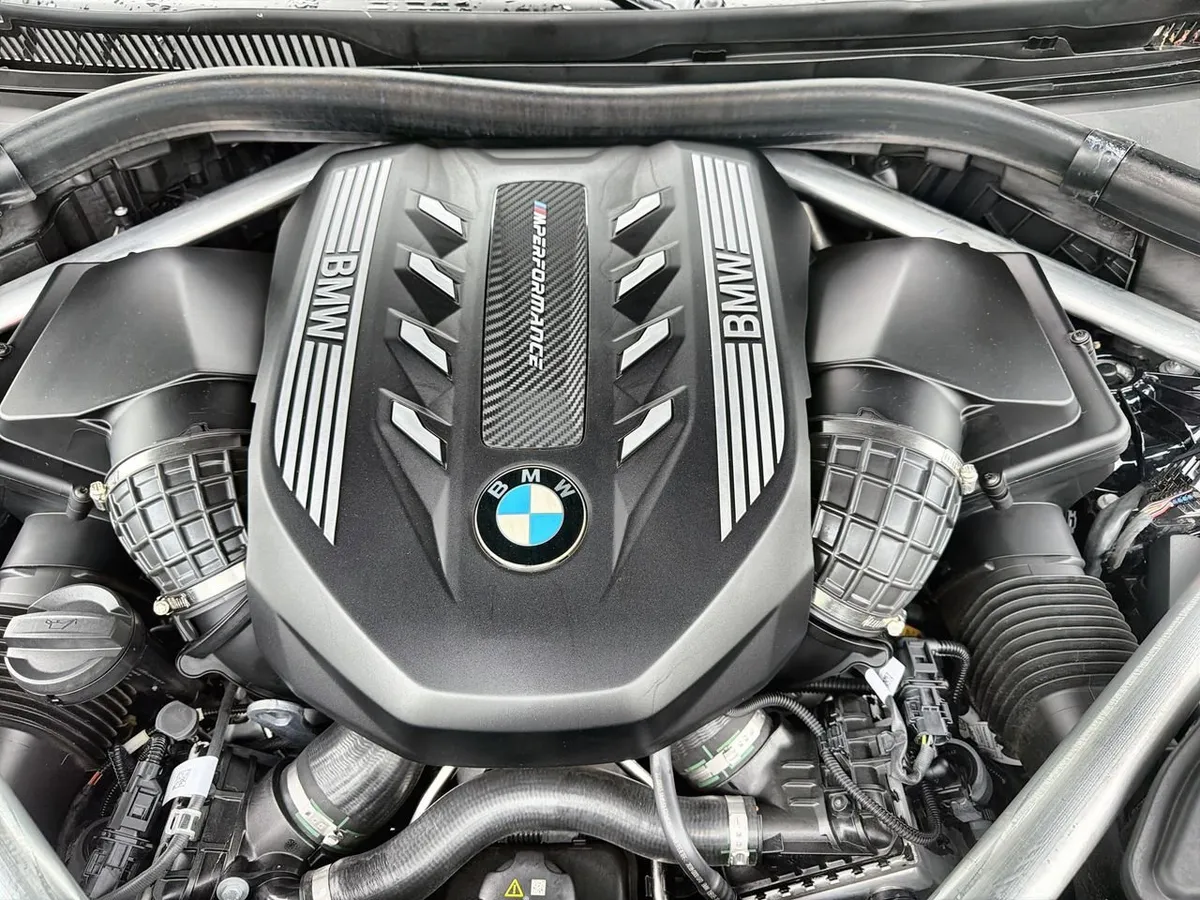 2023 BMW X5 M50i thumbnail 25