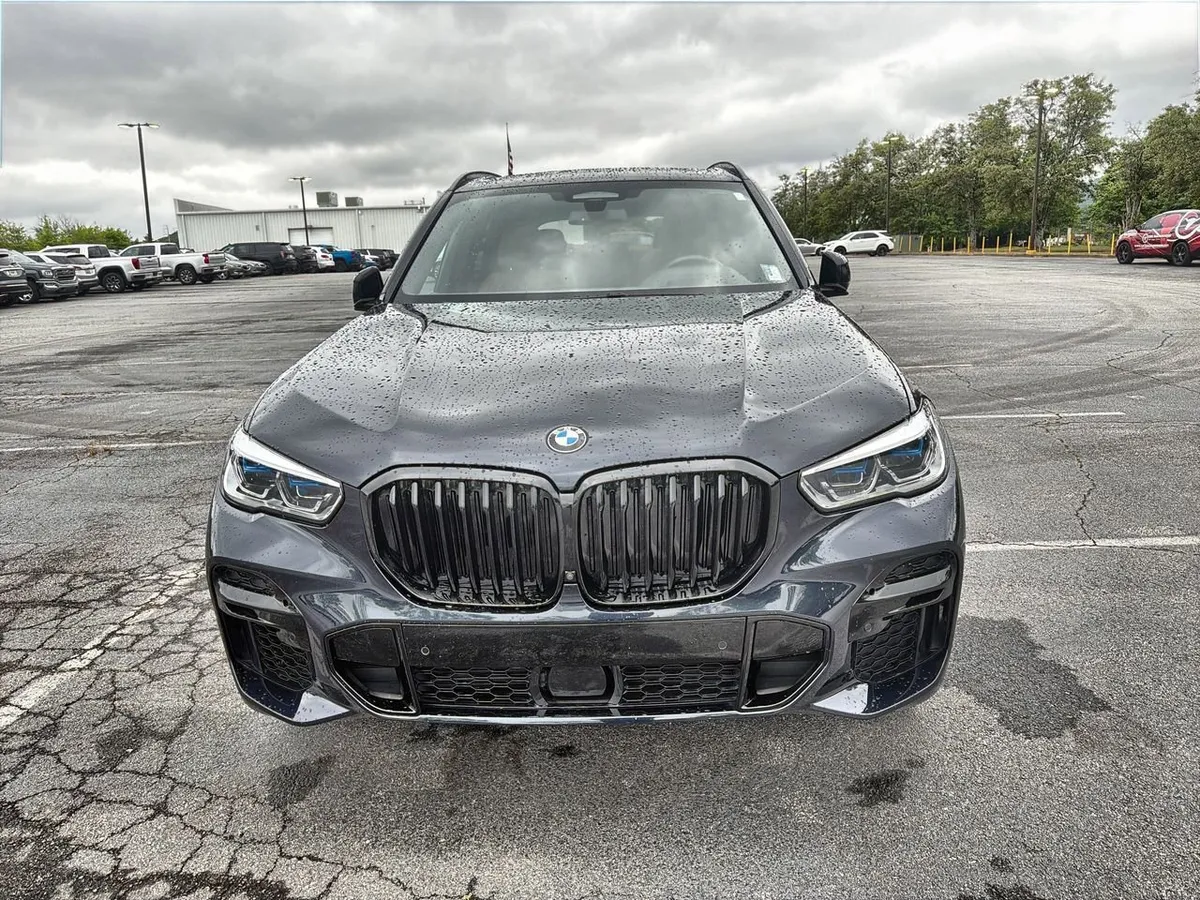 2023 BMW X5 M50i thumbnail 3