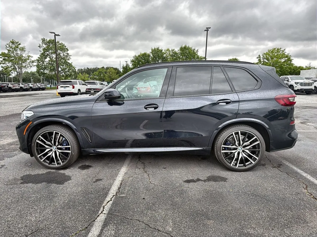 2023 BMW X5 M50i thumbnail 5