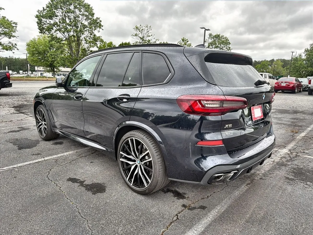 2023 BMW X5 M50i thumbnail 6