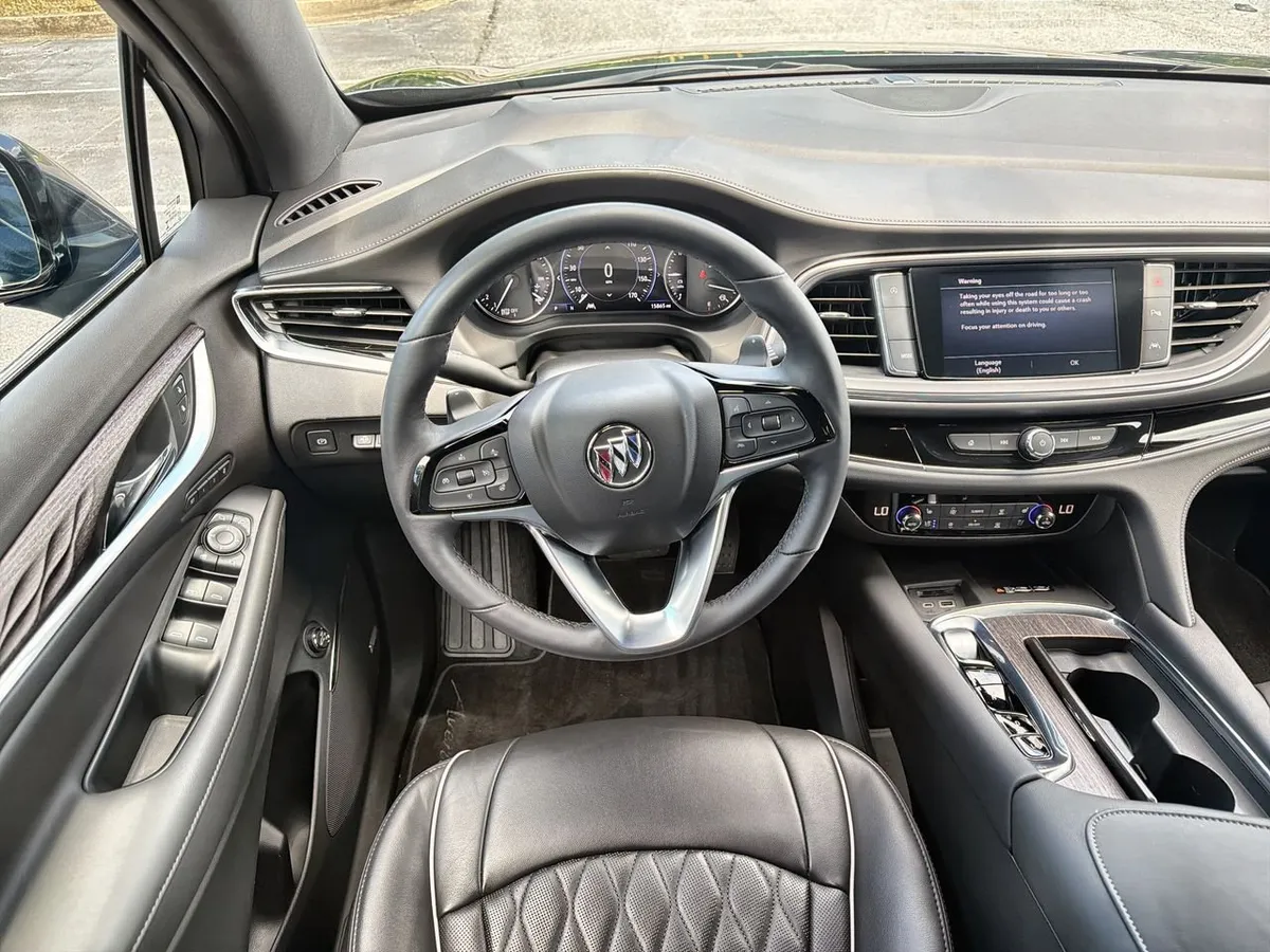 2023 Buick Enclave Avenir thumbnail 10
