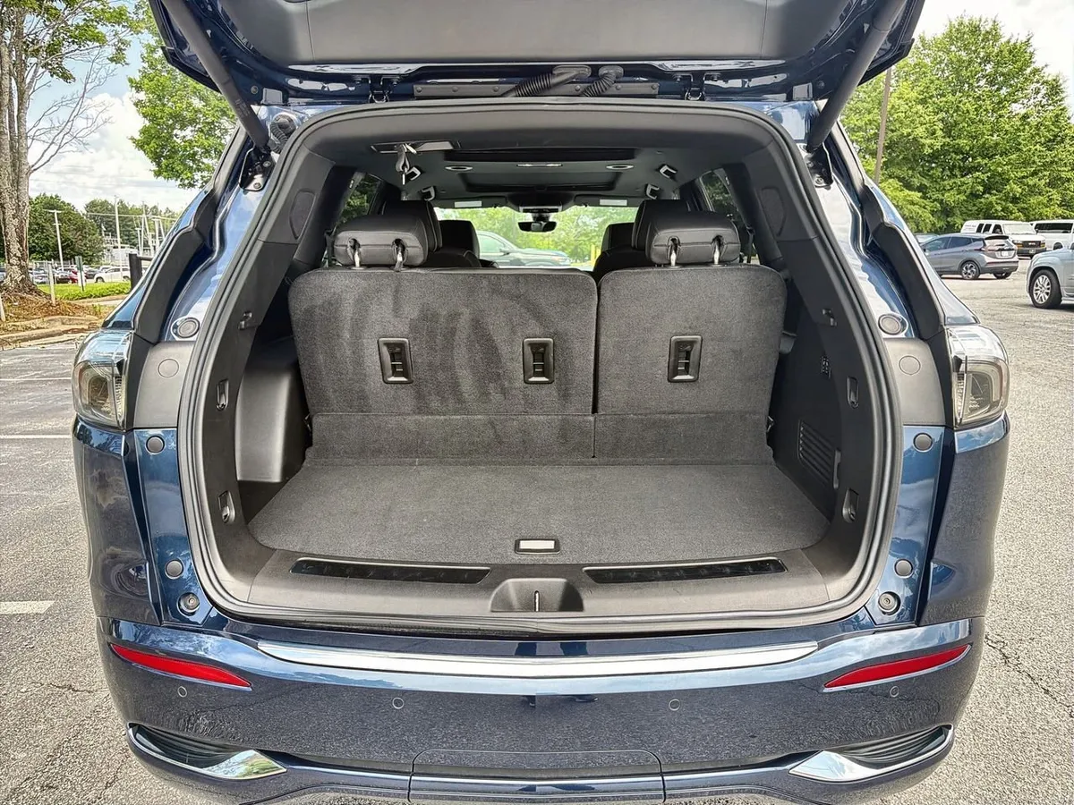 2023 Buick Enclave Avenir thumbnail 21