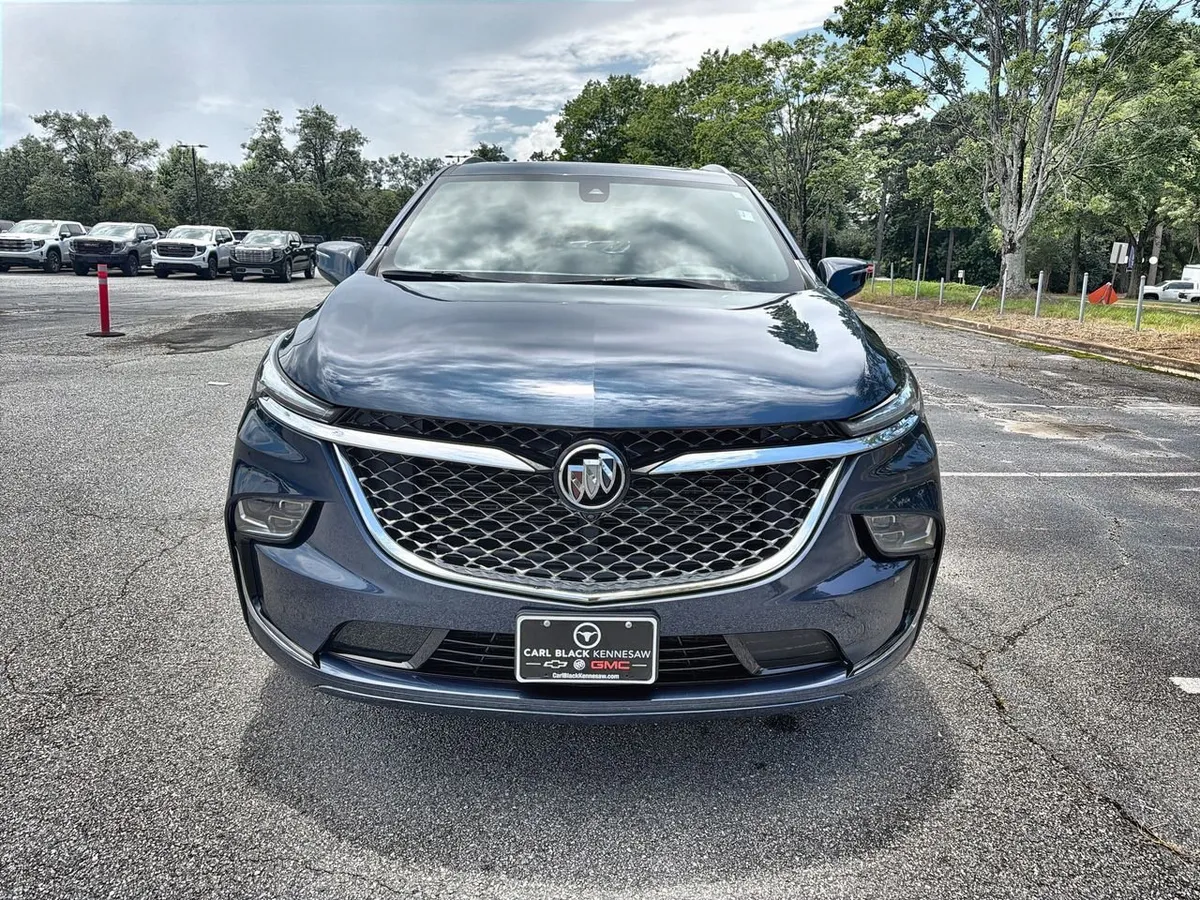 2023 Buick Enclave Avenir thumbnail 3