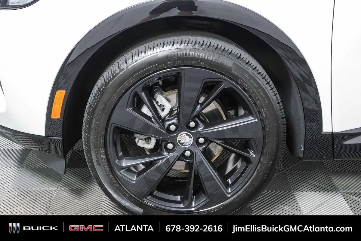 2023 Buick Envision Essence thumbnail 37