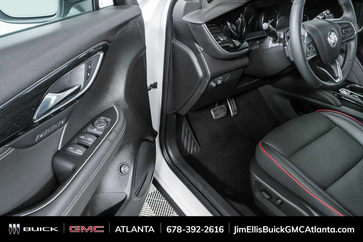 2023 Buick Envision Essence thumbnail 7