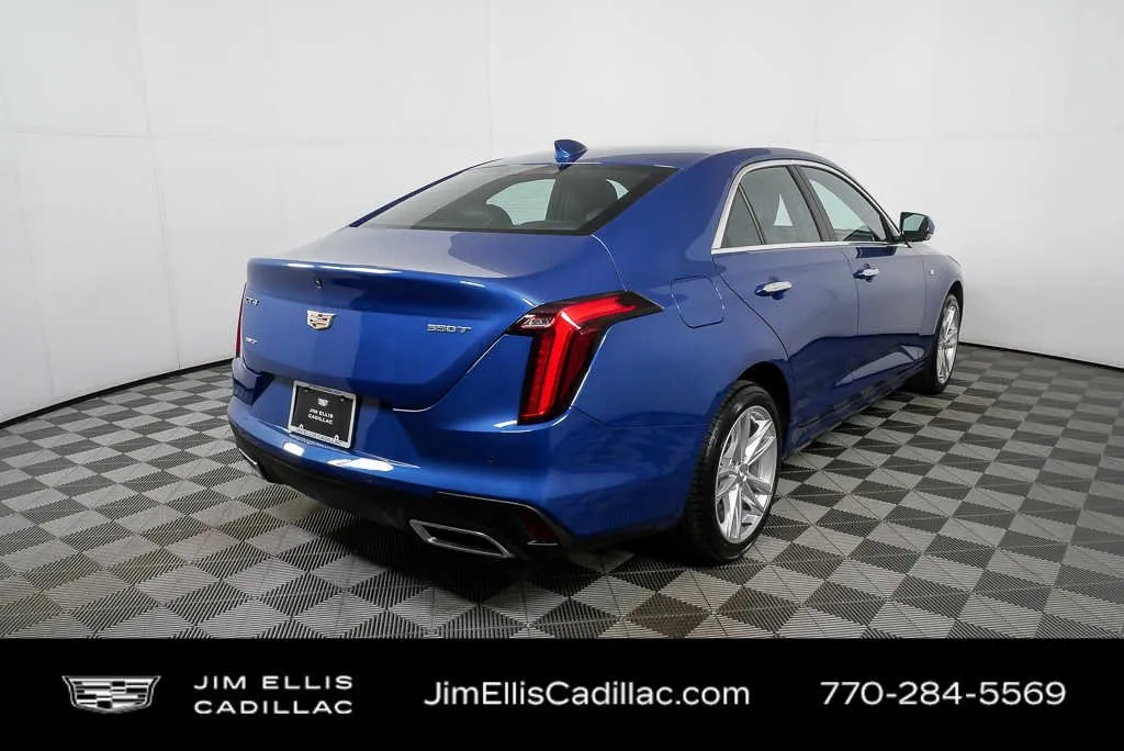 2023 Cadillac CT4 Luxury thumbnail 3