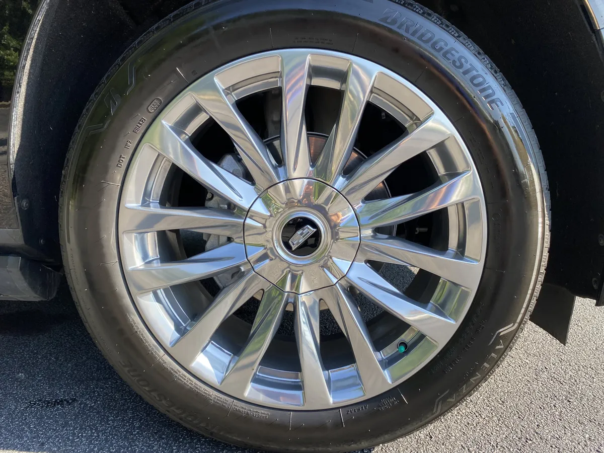 2023 CADILLAC Escalade 4WD Premium Luxury thumbnail 12