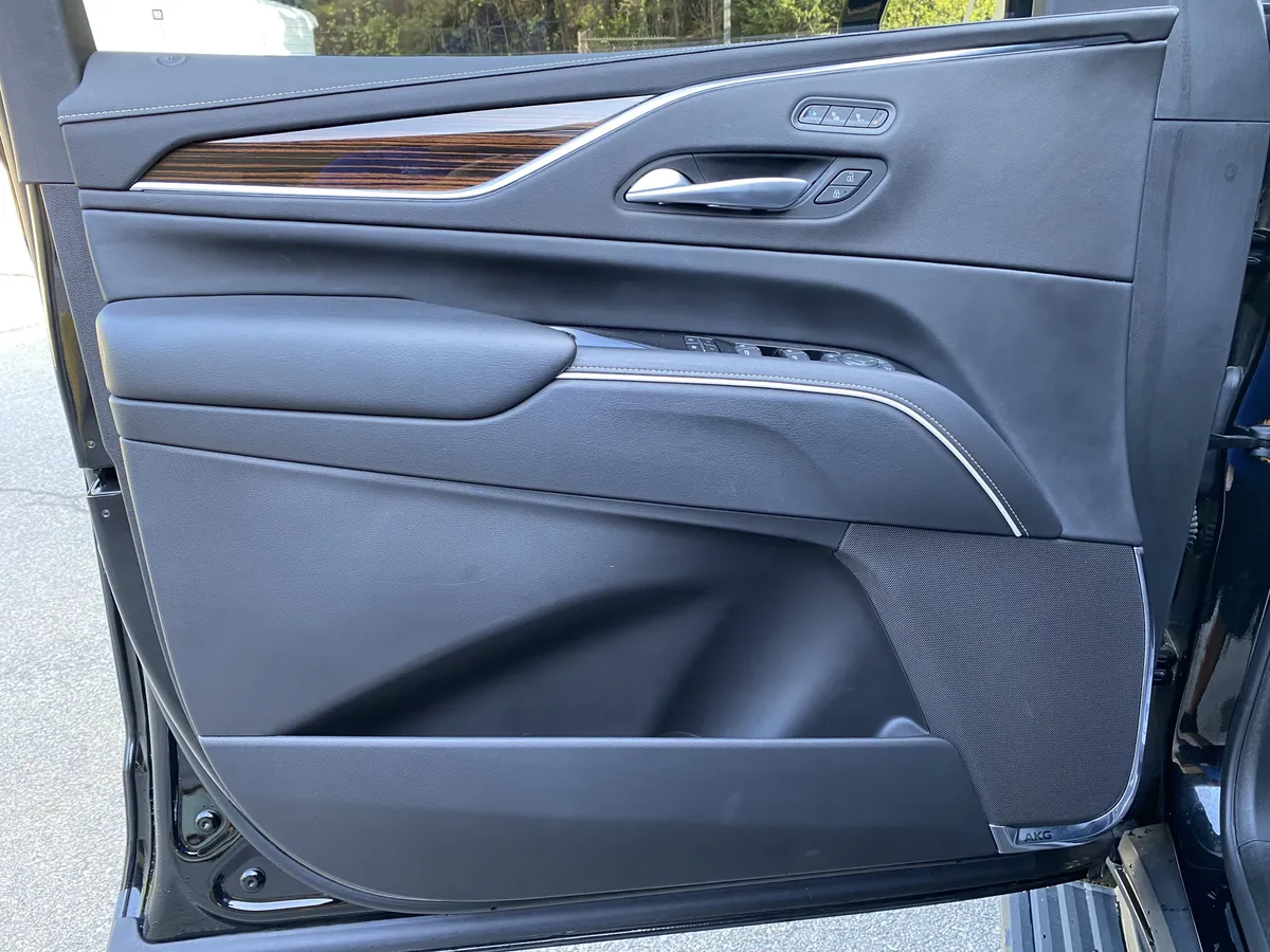 2023 CADILLAC Escalade 4WD Premium Luxury thumbnail 14