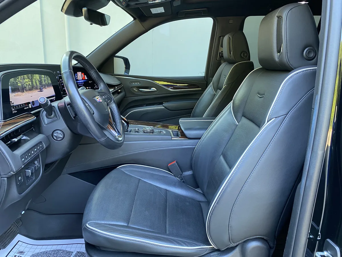 2023 CADILLAC Escalade 4WD Premium Luxury thumbnail 15